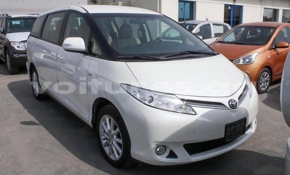 Acheter Import Voiture Toyota Previa Blanc à Import - Dubai, Estuaire Acheter Import Voiture Toyota Previa Blanc à Import - Dubai, Estuaire