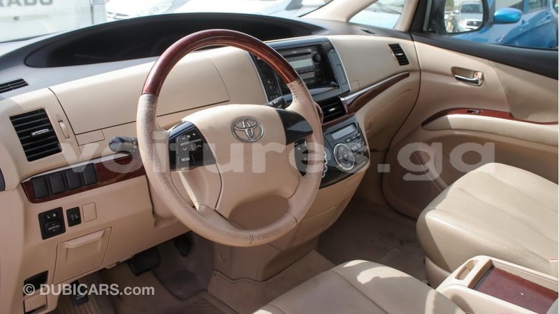 Big with watermark toyota previa estuaire import dubai 4526