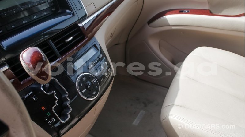 Big with watermark toyota previa estuaire import dubai 4526