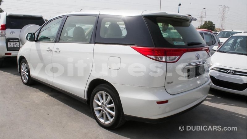 Big with watermark toyota previa estuaire import dubai 4526