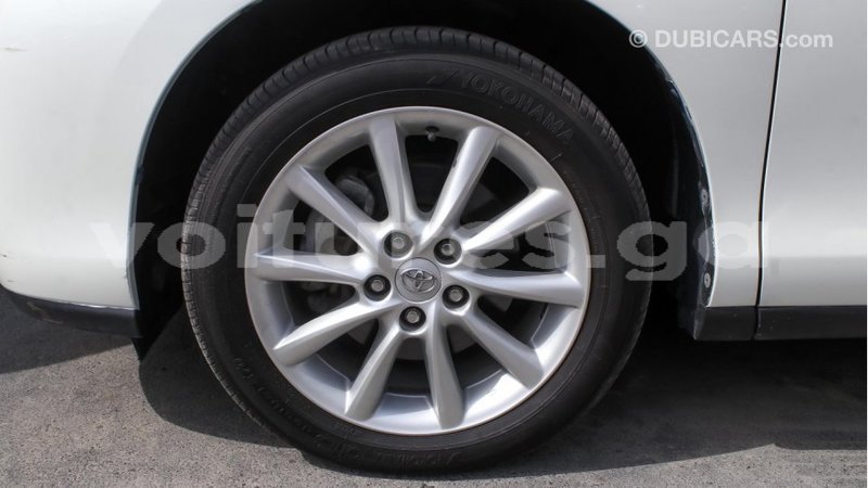 Big with watermark toyota previa estuaire import dubai 4526