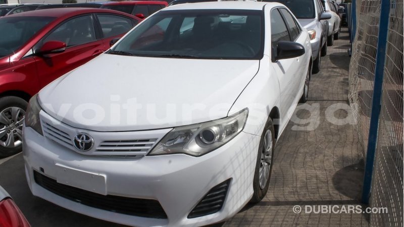 Big with watermark toyota camry estuaire import dubai 4527