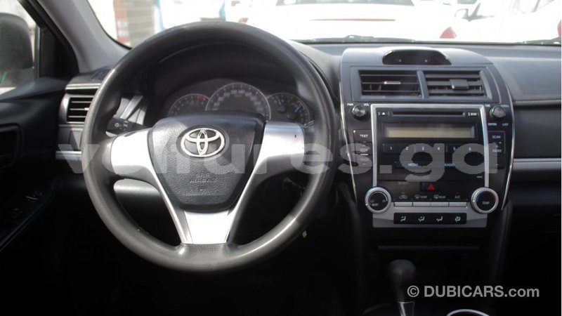 Big with watermark toyota camry estuaire import dubai 4527