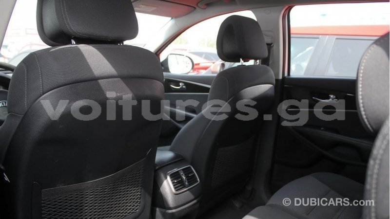 Big with watermark kia sorento estuaire import dubai 4528