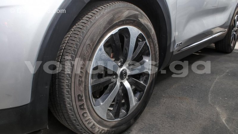 Big with watermark kia sorento estuaire import dubai 4528