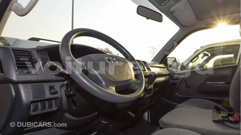 Big with watermark toyota hiace estuaire import dubai 4530