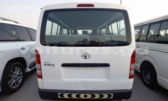 Acheter Import Voiture Toyota Hiace Blanc à Import - Dubai, Estuaire Acheter Import Voiture Toyota Hiace Blanc à Import - Dubai, Estuaire