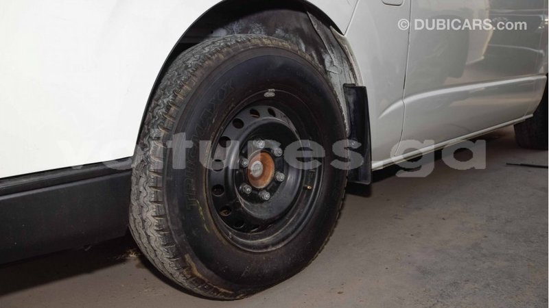 Big with watermark toyota hiace estuaire import dubai 4530