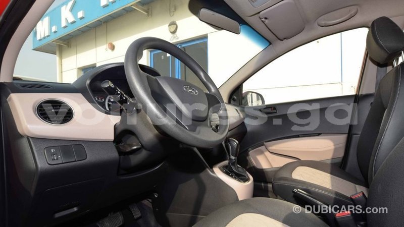 Big with watermark hyundai i10 estuaire import dubai 4531