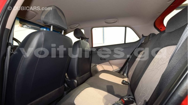 Big with watermark hyundai i10 estuaire import dubai 4531