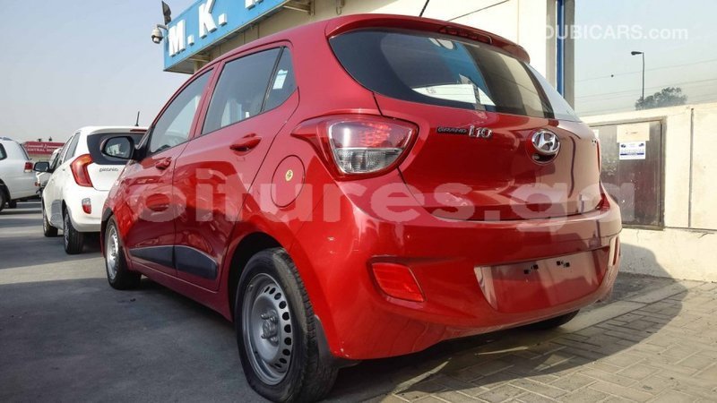 Big with watermark hyundai i10 estuaire import dubai 4531