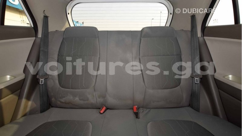 Big with watermark kia picanto estuaire import dubai 4532