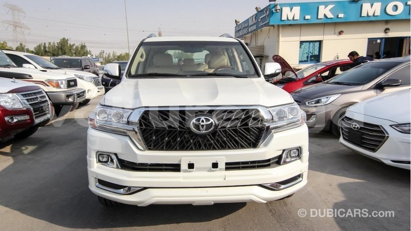 Big with watermark toyota land cruiser estuaire import dubai 4533