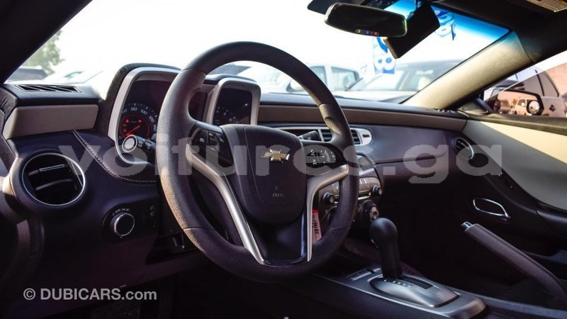 Big with watermark chevrolet camaro estuaire import dubai 4535