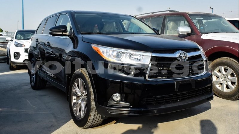 Big with watermark toyota highlander estuaire import dubai 4536