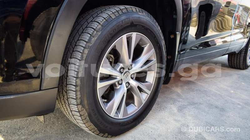 Big with watermark toyota highlander estuaire import dubai 4536