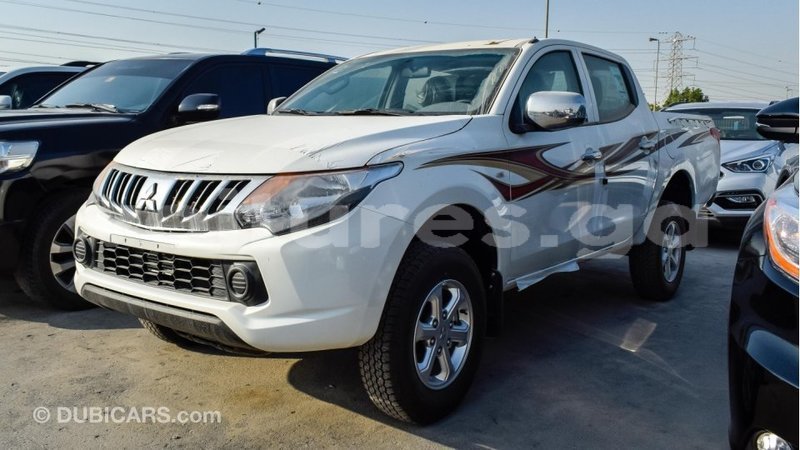 Big with watermark mitsubishi l200 estuaire import dubai 4537