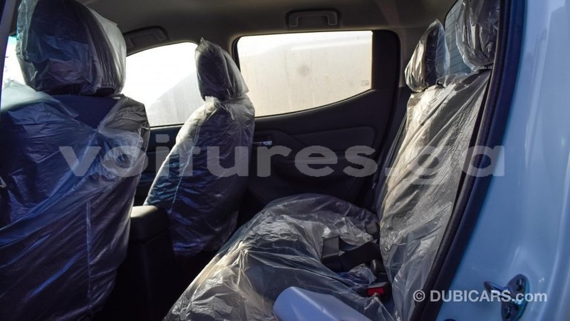 Big with watermark mitsubishi l200 estuaire import dubai 4537