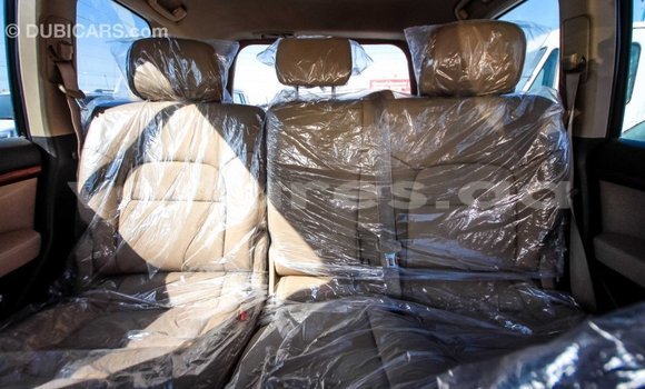 Acheter Import Voiture Toyota Land Cruiser Blanc à Import - Dubai, Estuaire Acheter Import Voiture Toyota Land Cruiser Blanc à Import - Dubai, Estuaire