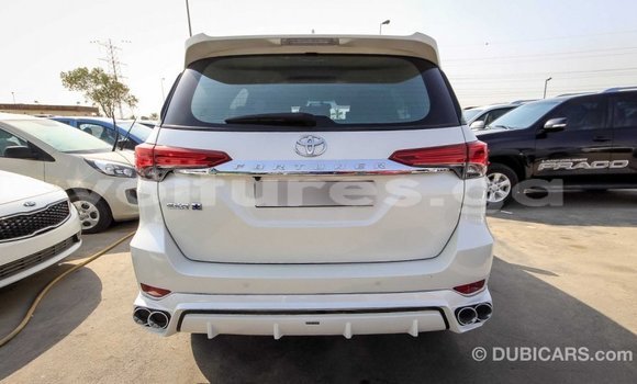 Acheter Import Voiture Toyota Fortuner Blanc à Import - Dubai, Estuaire Acheter Import Voiture Toyota Fortuner Blanc à Import - Dubai, Estuaire