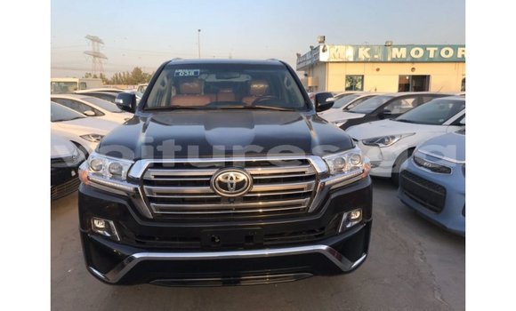Acheter Import Voiture Toyota Land Cruiser Noir à Import - Dubai, Estuaire Acheter Import Voiture Toyota Land Cruiser Noir à Import - Dubai, Estuaire