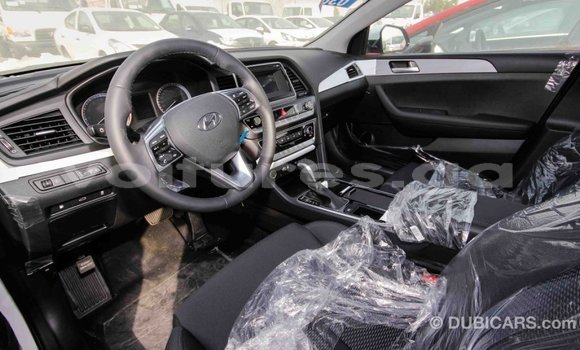 Acheter Import Voiture Hyundai Sonata Blanc à Import - Dubai, Estuaire Acheter Import Voiture Hyundai Sonata Blanc à Import - Dubai, Estuaire