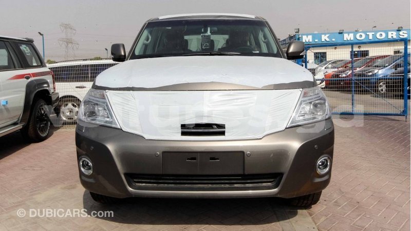 Big with watermark nissan patrol estuaire import dubai 4546