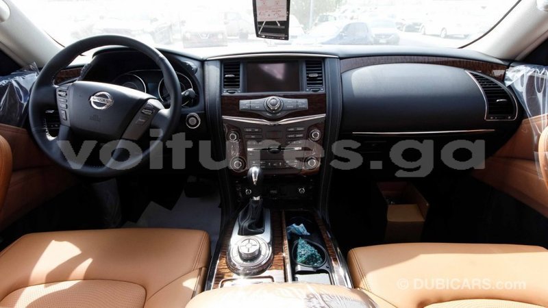 Big with watermark nissan patrol estuaire import dubai 4546