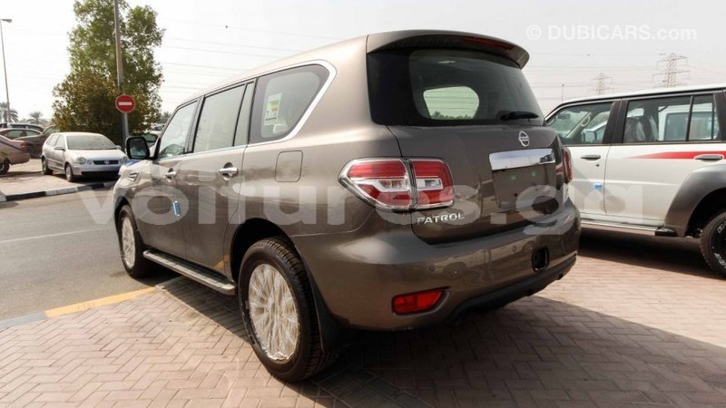 Big with watermark nissan patrol estuaire import dubai 4546