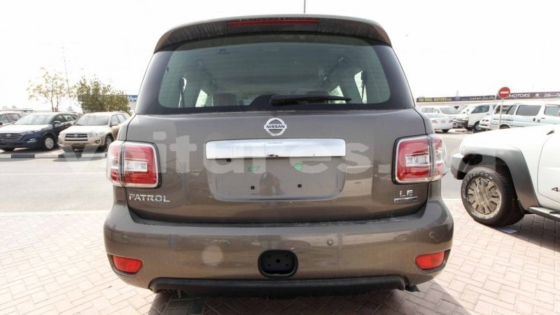 Big with watermark nissan patrol estuaire import dubai 4546