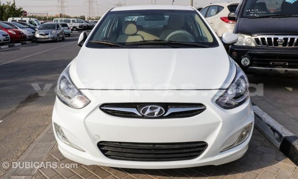 Acheter Import Voiture Hyundai Accent Blanc à Import - Dubai, Estuaire Acheter Import Voiture Hyundai Accent Blanc à Import - Dubai, Estuaire