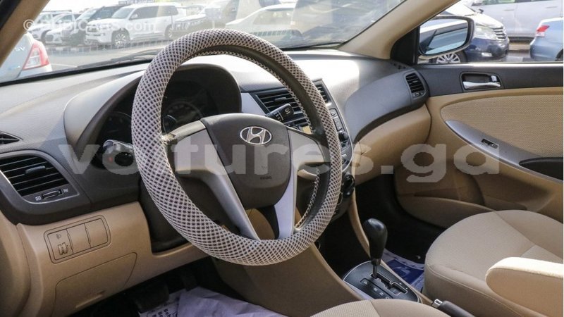 Big with watermark hyundai accent estuaire import dubai 4547