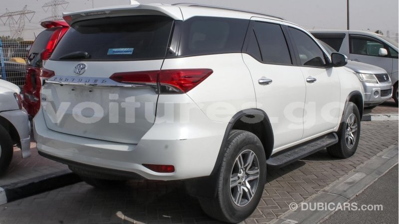 Big with watermark toyota fortuner estuaire import dubai 4548