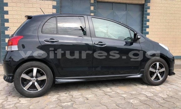 Sayi Na hannu Toyota Vitz Black Mota in Libreville a estuary Sayi Na hannu Toyota Vitz Black Mota in Libreville a estuary