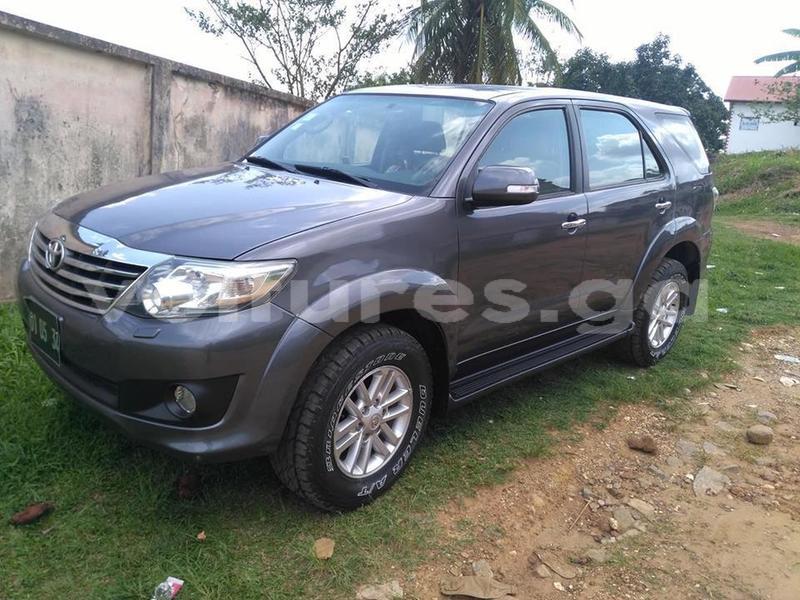 Big with watermark toyota fortuner estuaire libreville 4574