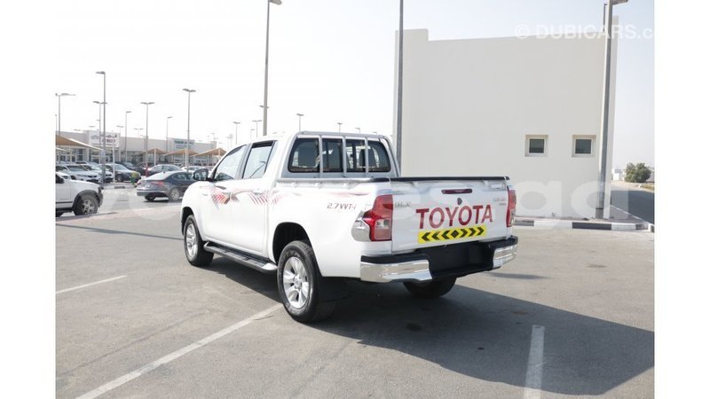 Big with watermark toyota hilux estuaire import dubai 4575