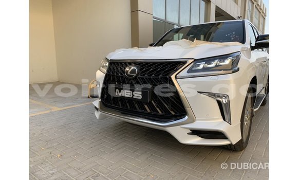 Acheter Import Voiture Lexus LX Blanc à Import - Dubai, Estuaire Acheter Import Voiture Lexus LX Blanc à Import - Dubai, Estuaire