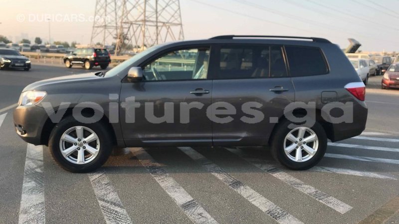 Big with watermark toyota highlander estuaire import dubai 4580