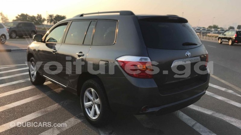 Big with watermark toyota highlander estuaire import dubai 4580