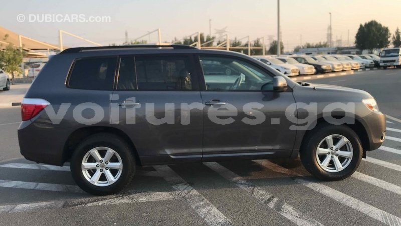 Big with watermark toyota highlander estuaire import dubai 4580