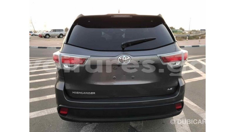 Big with watermark toyota highlander estuaire import dubai 4582