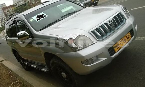 Acheter Occasion Voiture Toyota Land Cruiser Prado Gris à Libreville, Estuaire Acheter Occasion Voiture Toyota Land Cruiser Prado Gris à Libreville, Estuaire