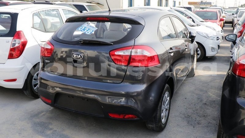 Big with watermark kia rio estuaire import dubai 4586