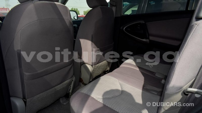 Big with watermark toyota hiace estuaire import dubai 4589