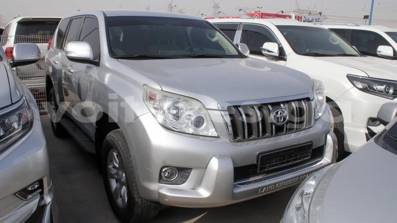 Big with watermark toyota prado estuaire import dubai 4591