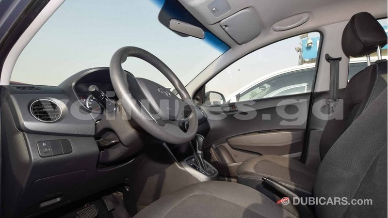 Big with watermark hyundai i10 estuaire import dubai 4594