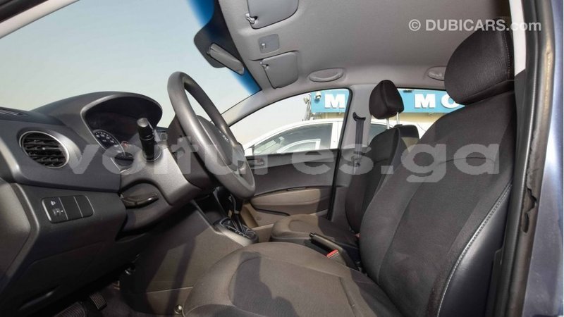 Big with watermark hyundai i10 estuaire import dubai 4594