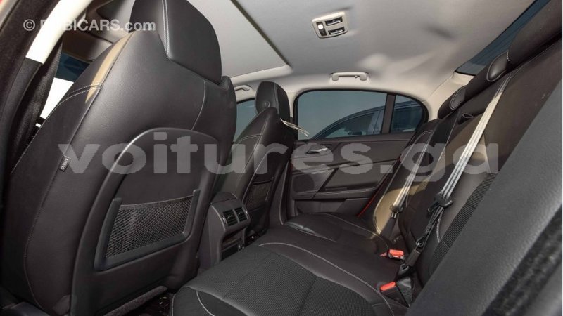 Big with watermark jaguar xe estuaire import dubai 4595