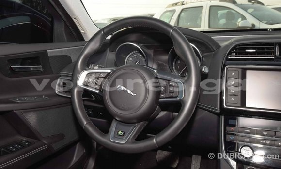 Acheter Import Voiture Jaguar XE Rouge à Import - Dubai, Estuaire Acheter Import Voiture Jaguar XE Rouge à Import - Dubai, Estuaire