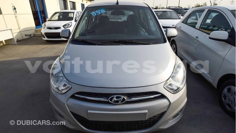 Big with watermark hyundai i10 estuaire import dubai 4596